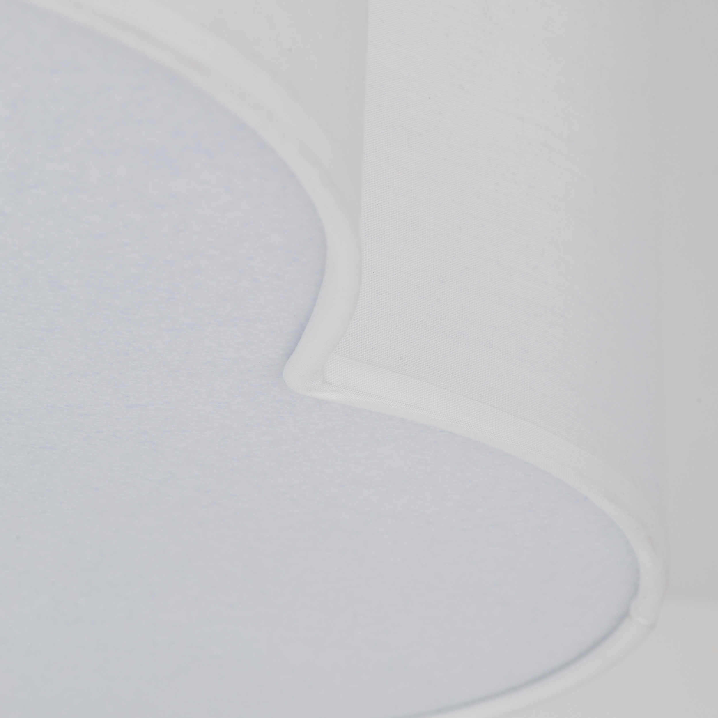CAPRI WHITE LAMPA SUFITOWA 4xE27 CAPRI WHITE LAMPA SUFITOWA 4xE27