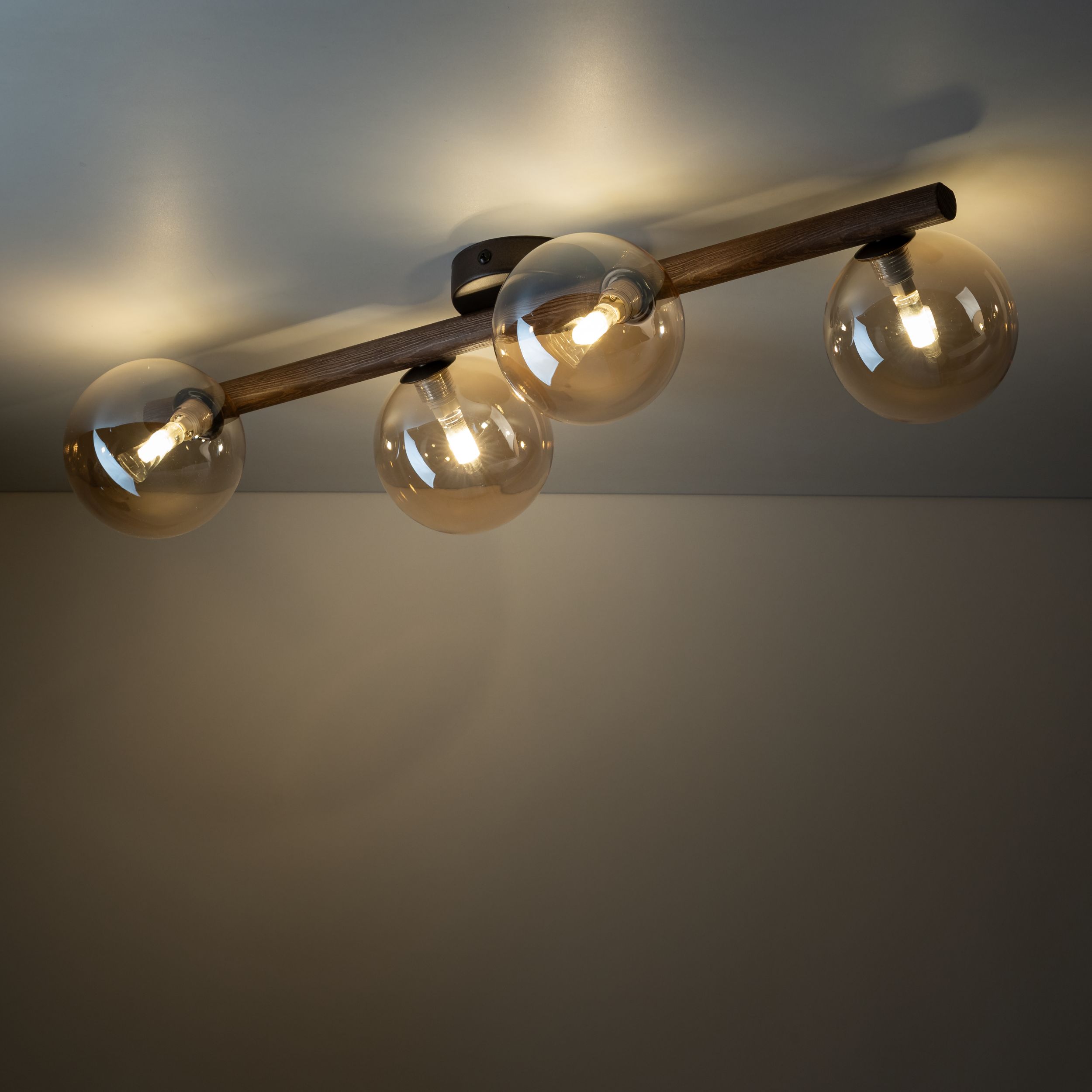 ESTERA WOOD ORZECH BURSZTYN LAMPA SUFITOWA 4XG9 ESTERA WOOD ORZECH BURSZTYN LAMPA SUFITOWA 4XG9