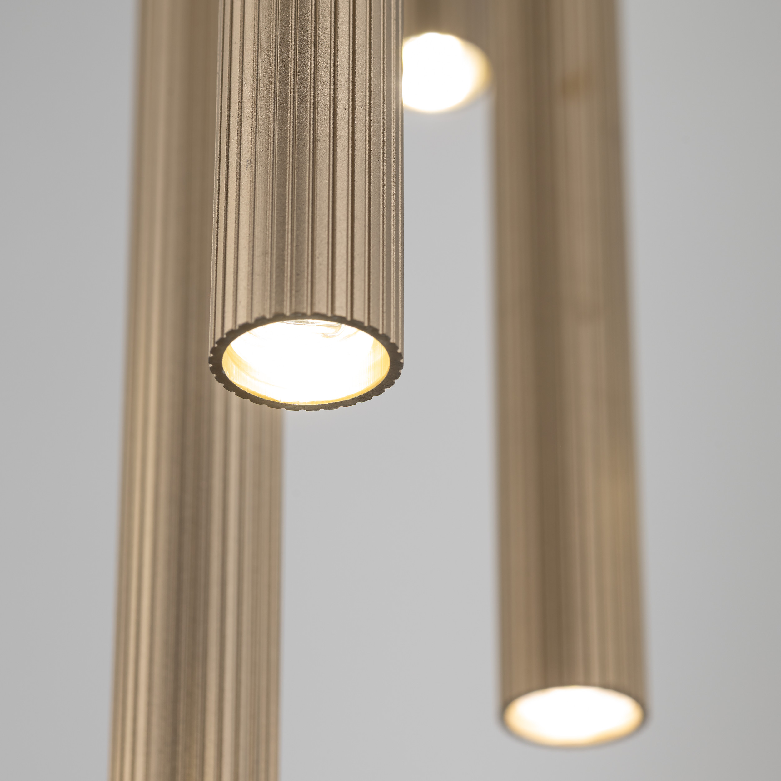 FERRO SABIA CHAMPAGNE LAMPA WISZĄCA 10XG9 KOŁO FERRO SABIA CHAMPAGNE LAMPA WISZĄCA 10XG9 KOŁO