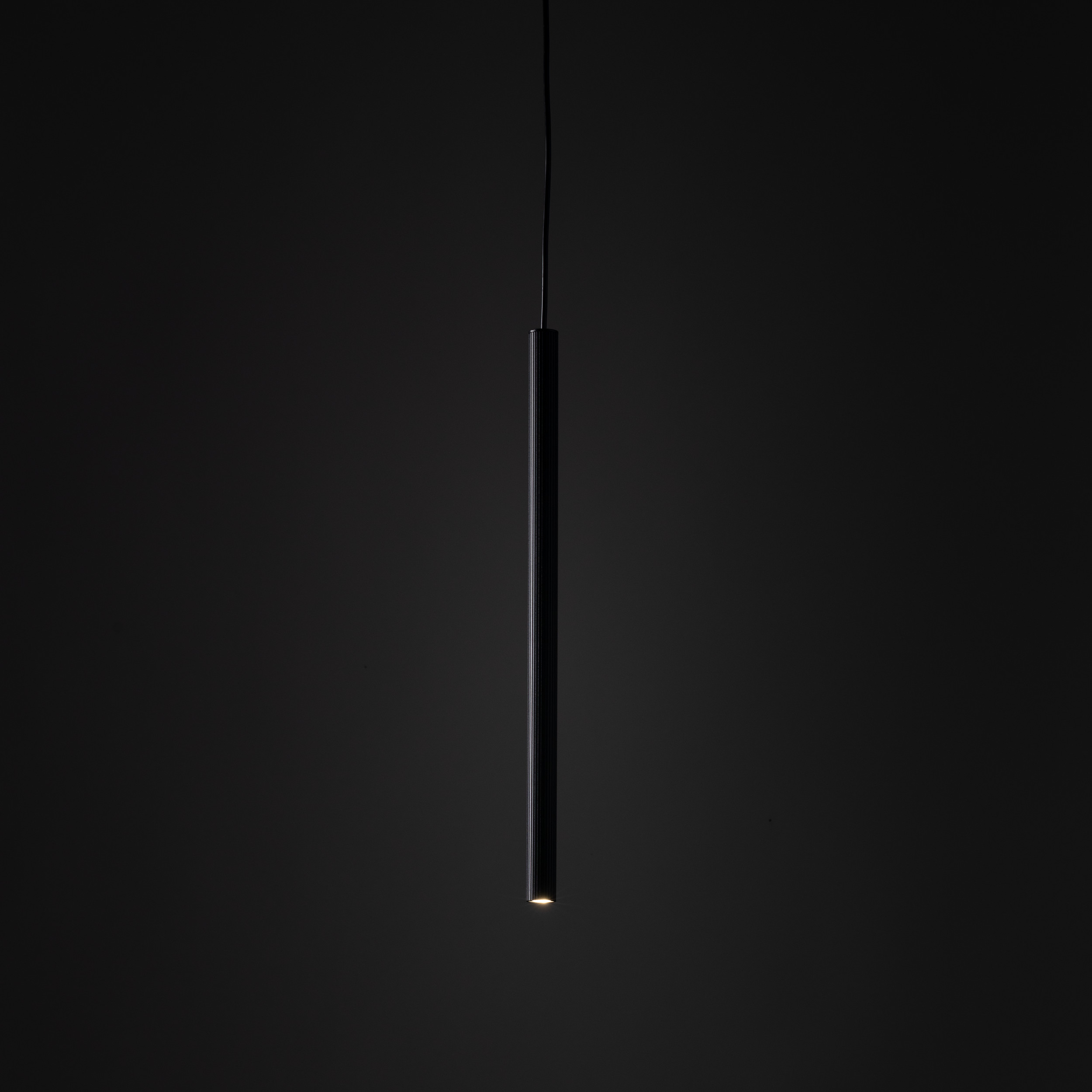 TRACER TRÓJOBWODOWY FERRO BLACK 1XG9 (+ ŻARÓWKA G_9) 500 TRACER TRÓJOBWODOWY FERRO BLACK 1XG9 (+ ŻARÓWKA G_9) 500