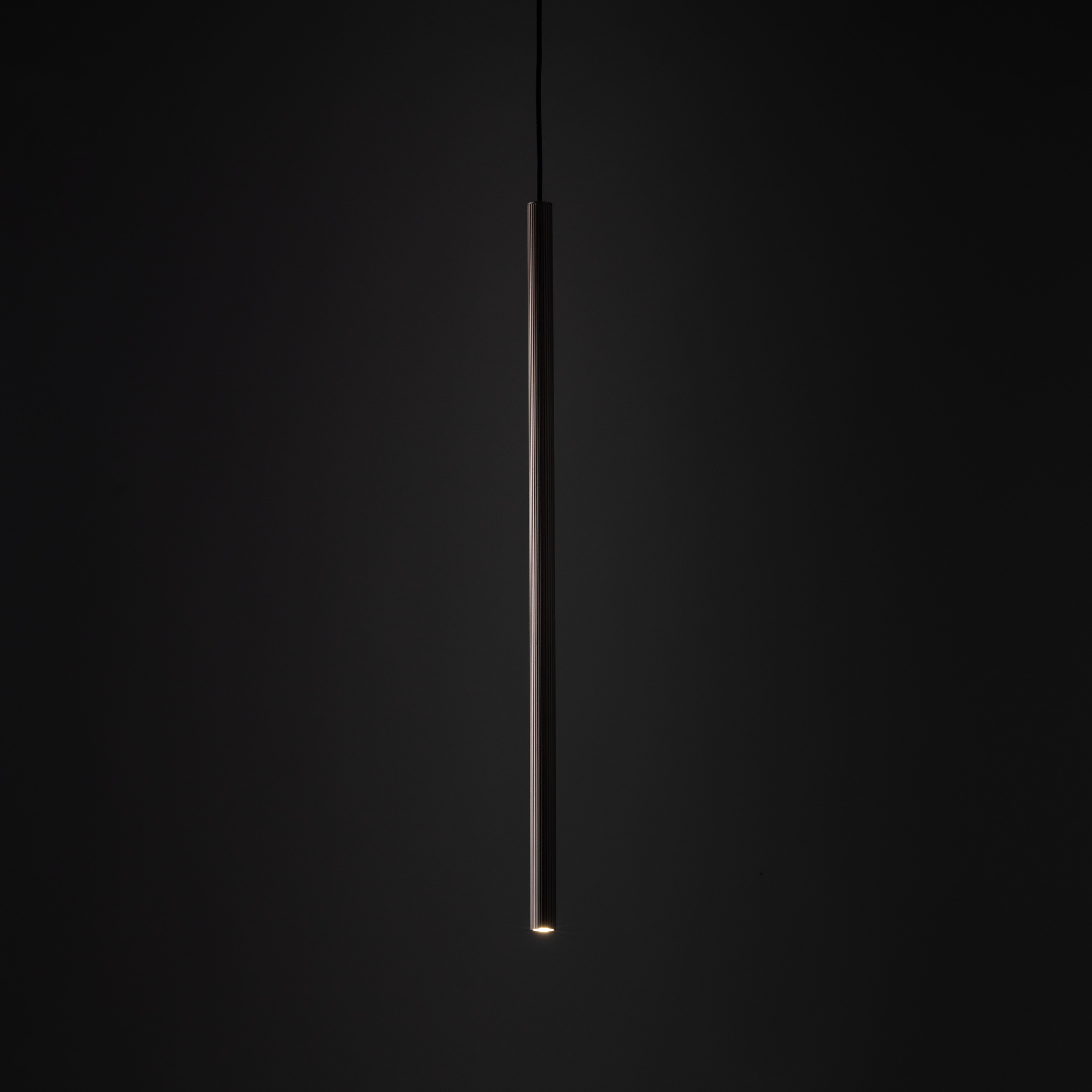 TRACER TRÓJOBWODOWY FERRO NEW BROWN 1XG9 (+ ŻARÓWKA G_9) 750 TRACER TRÓJOBWODOWY FERRO NEW BROWN 1XG9 (+ ŻARÓWKA G_9) 750