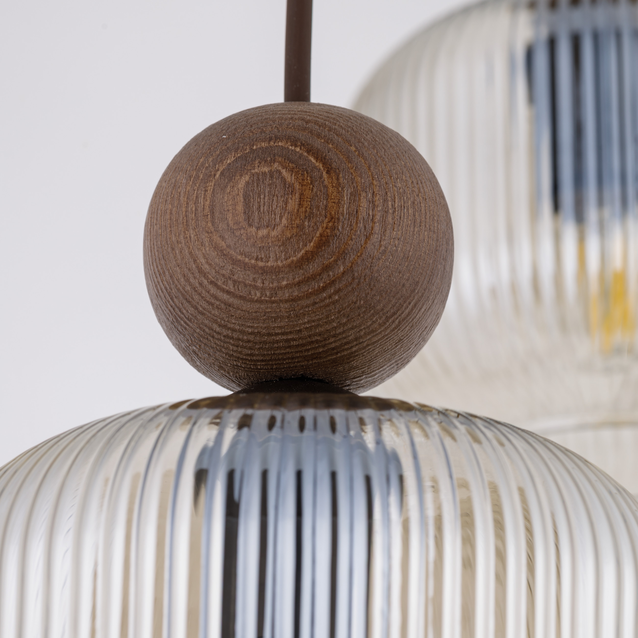 BALLO ORZECH LAMPA WISZĄCA 3XE14 KOŁO BALLO ORZECH LAMPA WISZĄCA 3XE14 KOŁO