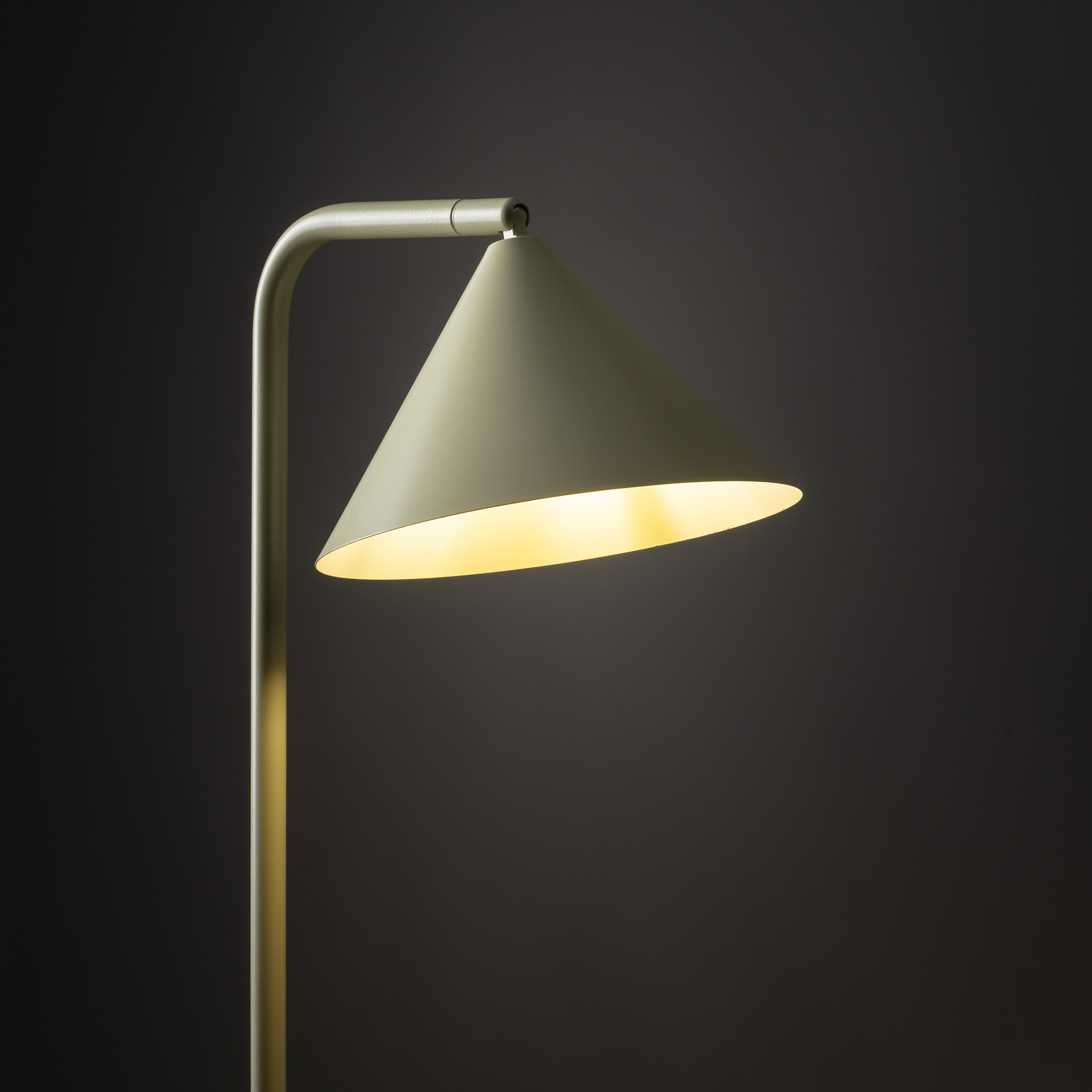 CONO PISTACIO LAMPA PODŁOGOWA 1XE14 CONO PISTACIO LAMPA PODŁOGOWA 1XE14