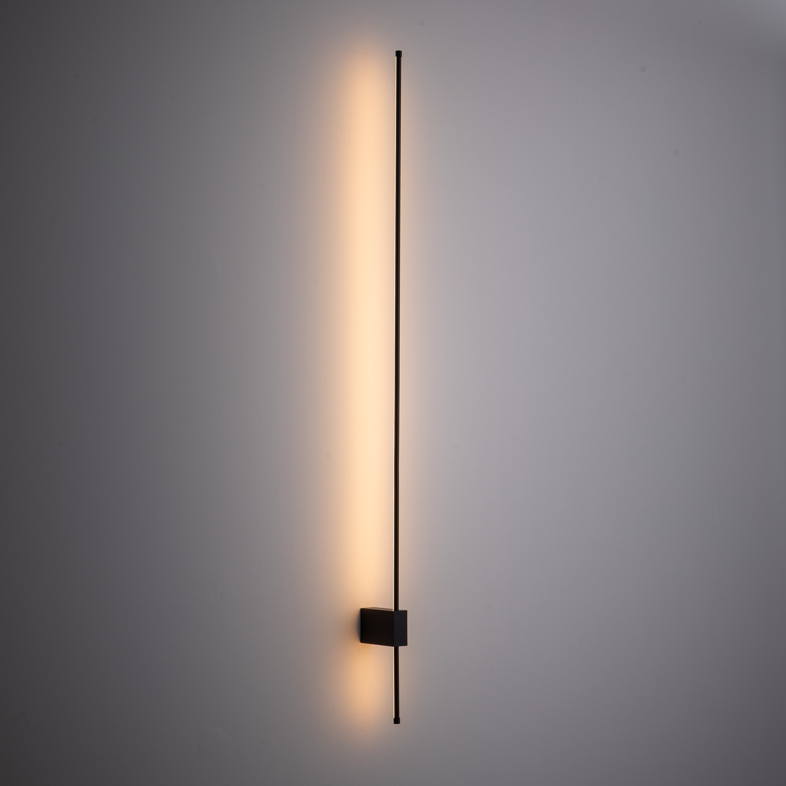 LIXA BLACK KINKIET LED 18W LIXA BLACK KINKIET LED 18W