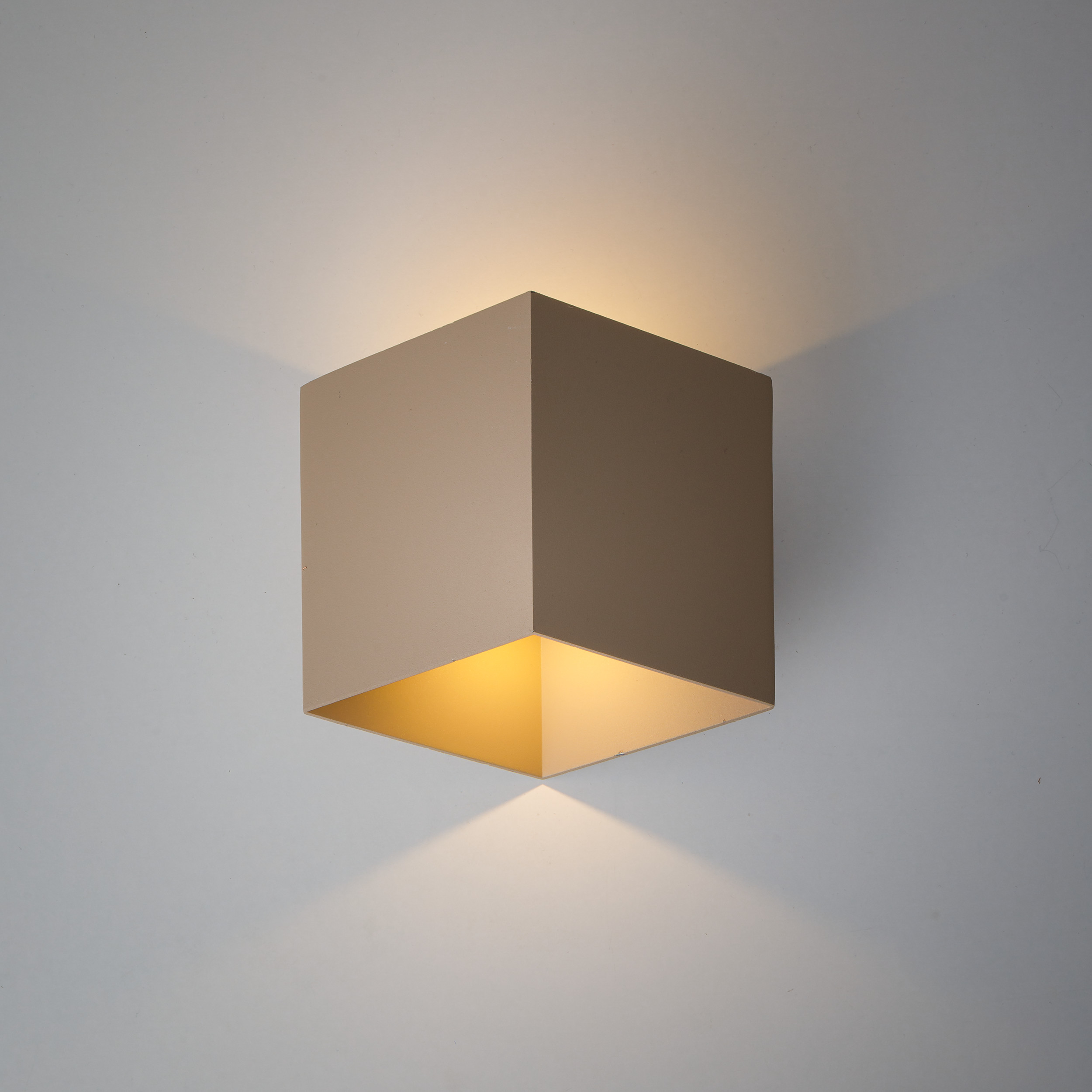 CUBE BEIGE KINKIET LED IP54 CUBE BEIGE KINKIET LED IP54
