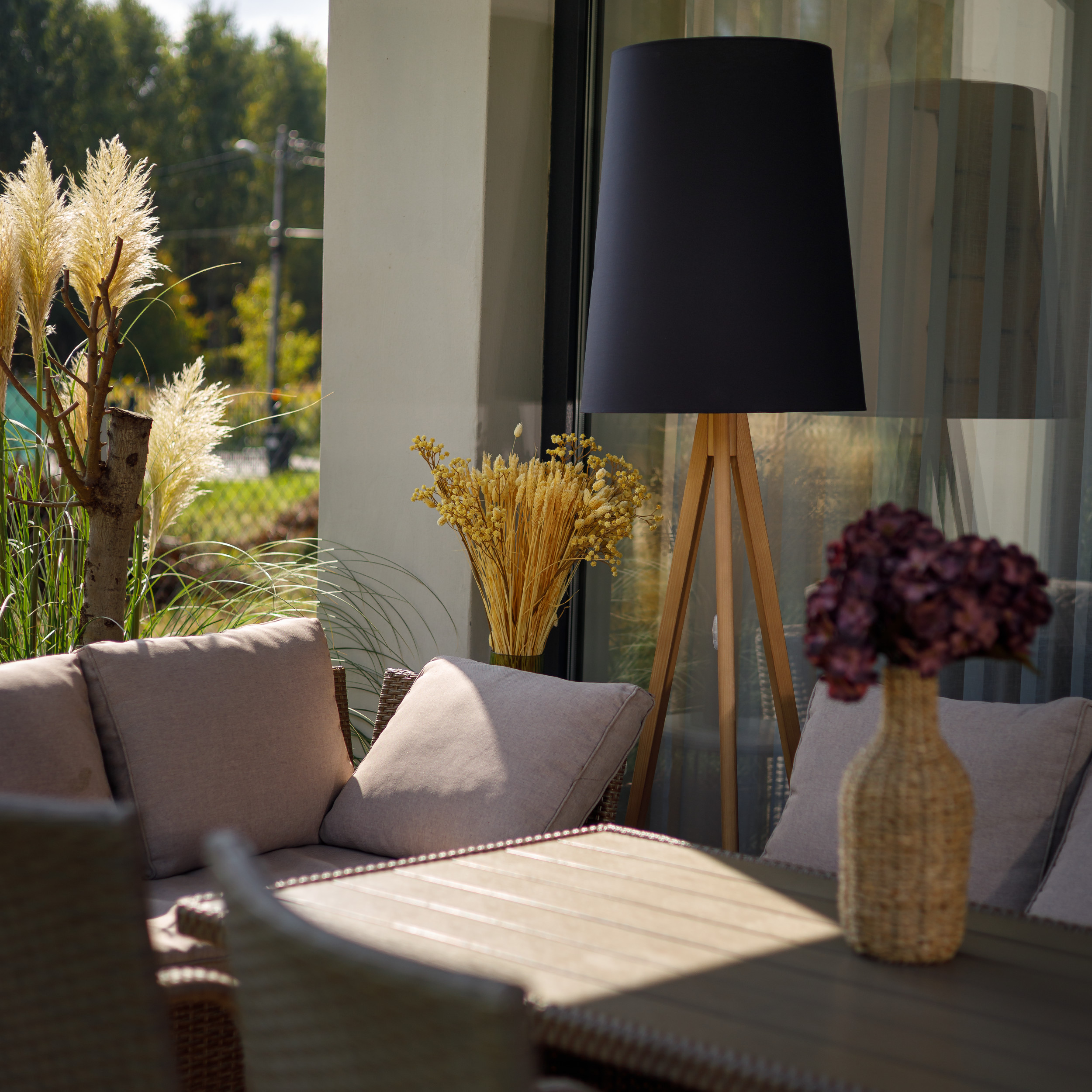 WALZ BLACK LAMPA PODŁOGOWA 1 FSC 100%, SA-COC-006060 WALZ BLACK LAMPA PODŁOGOWA 1 FSC 100%, SA-COC-006060