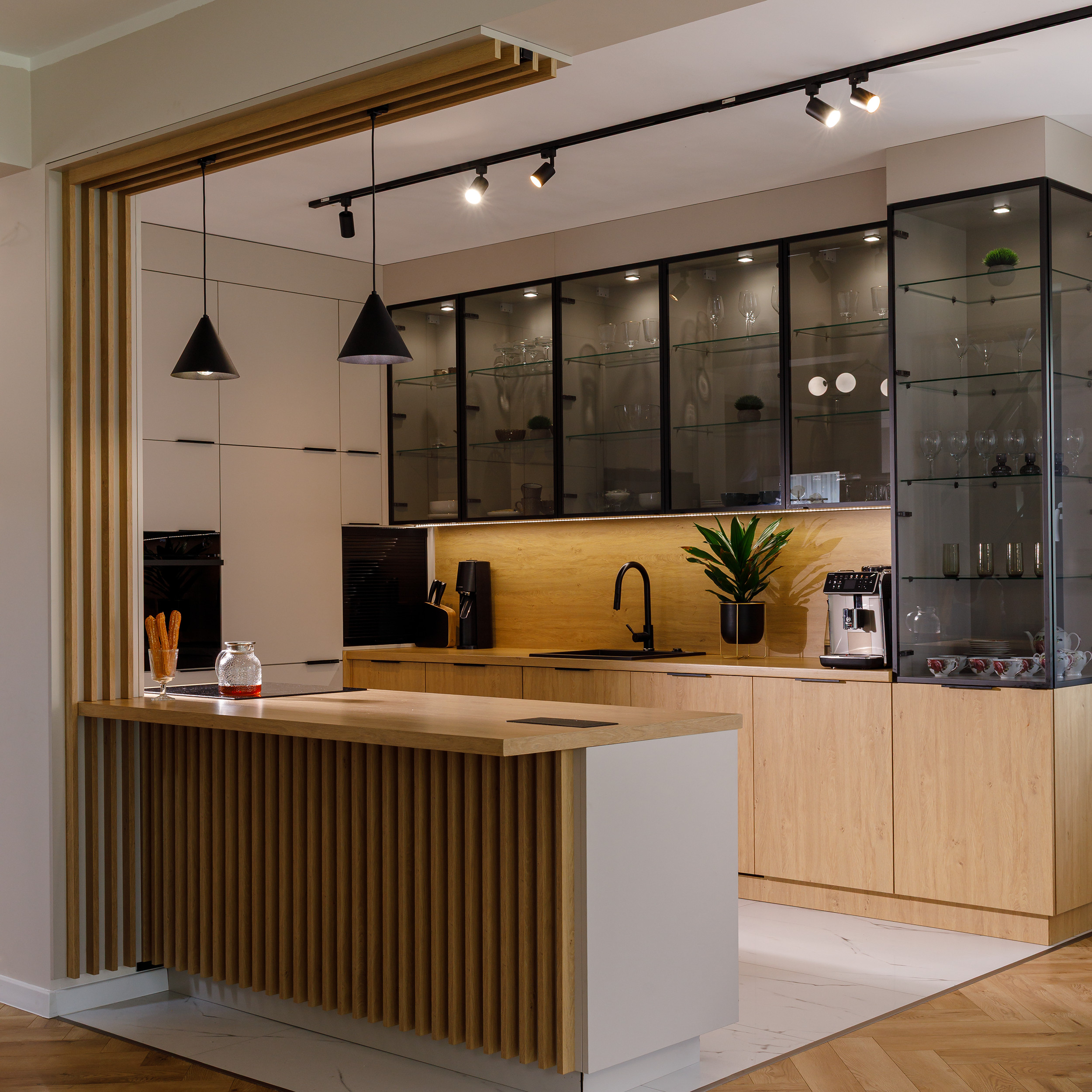 TRACER BLACK 1 PŁ GU_10 TRACER BLACK 1 PŁ GU_10