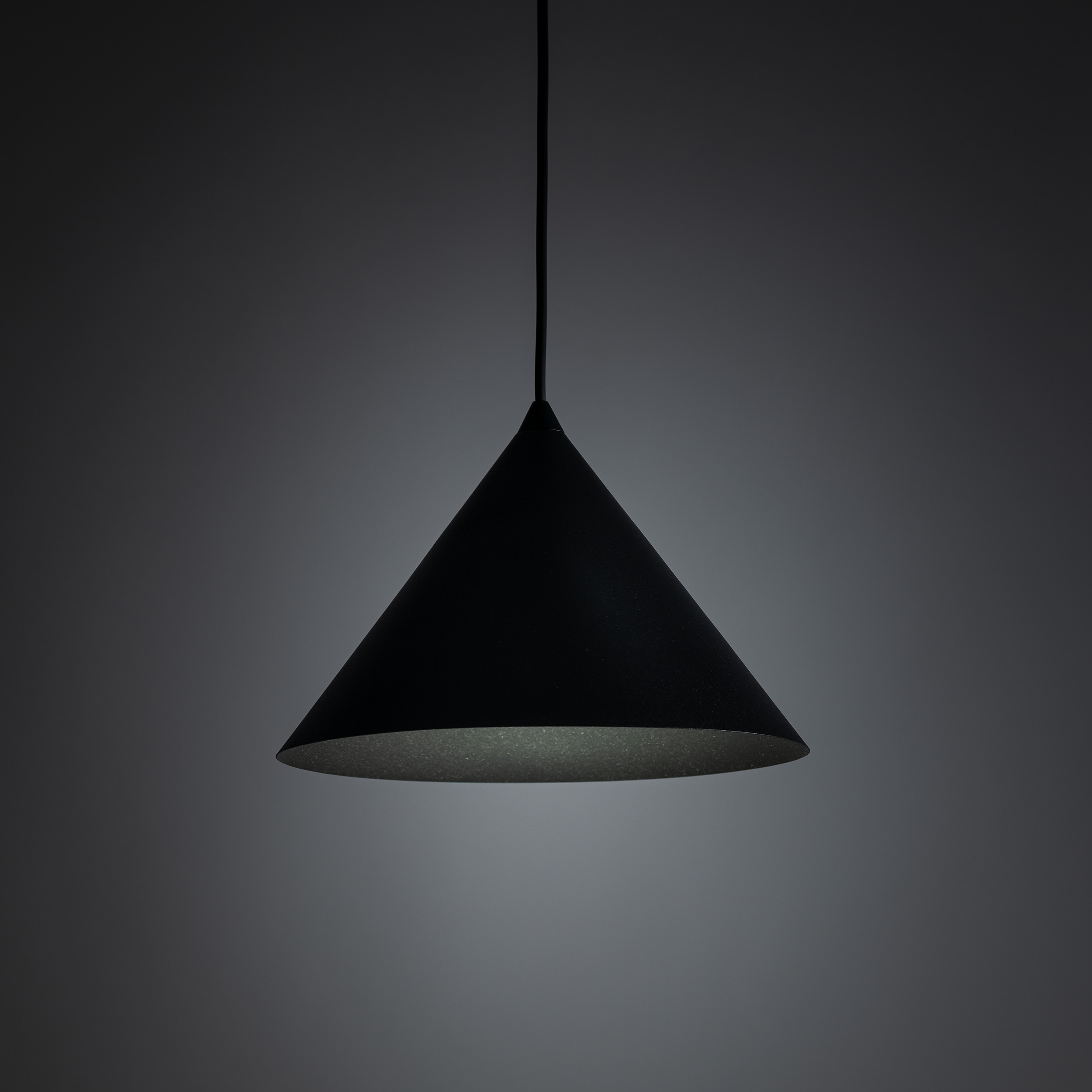 CONO BLACK LAMPA WISZĄCA 1 M CONO BLACK LAMPA WISZĄCA 1 M
